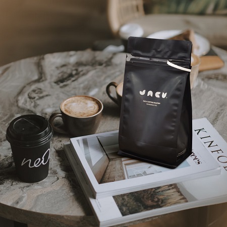 Wholesale-Flat-Bottom-Roasted-Coffee-Bags-with-Pocket-Zipper-And-Valve Wholesale-Flat-Bottom-Roasted-Coffee-Bags-with-Pocket-Zipper-And-Valve