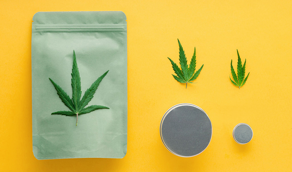 Mylar Bags Vs. Glass Jars: Choosing The Right Packaging for Your Cannabis