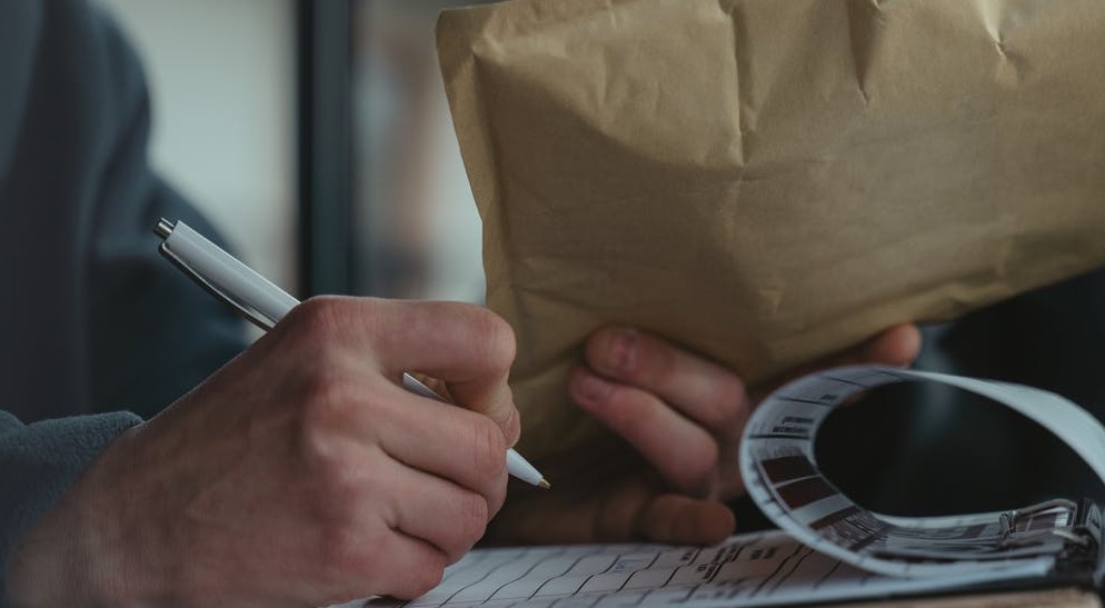 Sustainable Solutions for Booming Online Grocery Sales: Compostable Mailer Bags Lead the Way