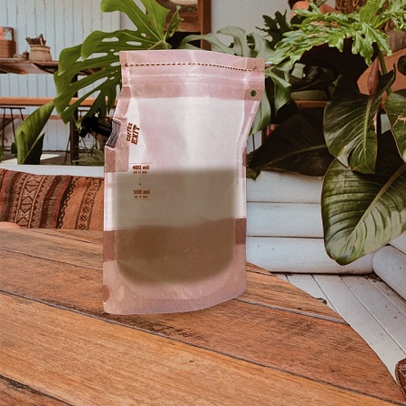 cold brew coffee bag with spout