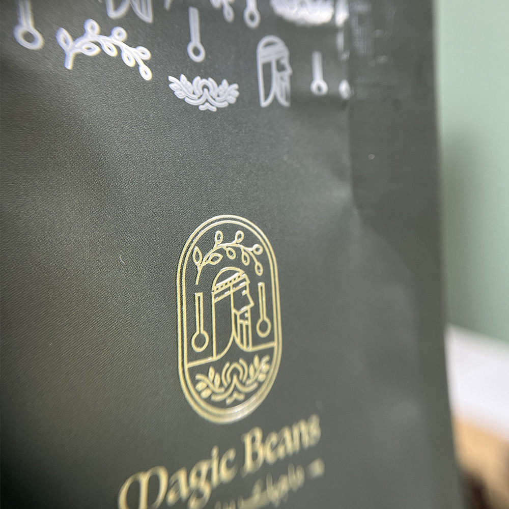 Custom Printed Spot UV Matte Finish Embossing Recyclable Material 100g Flat Bottom Coffee Bag with Zipper and Degassing Valve