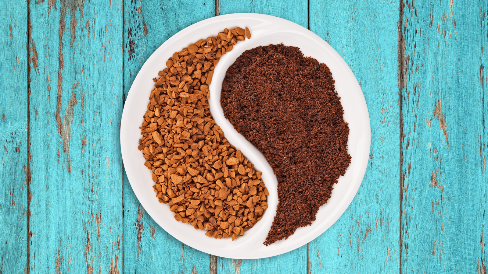 What is the difference between instant coffee and freshly ground coffee?