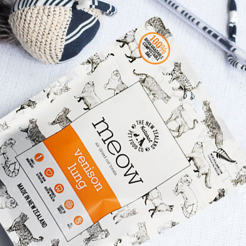 Eco-friendly Recyclable Cat Food Packaging Animal Feed Bag with Hanging Hole